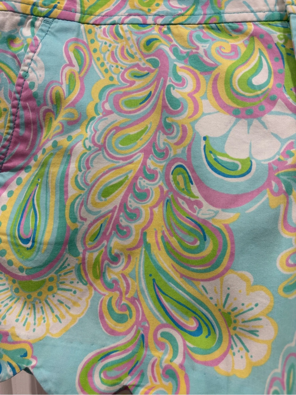 Lilly Pulitzer paisley buttercup shorts - Picture 2 of 7